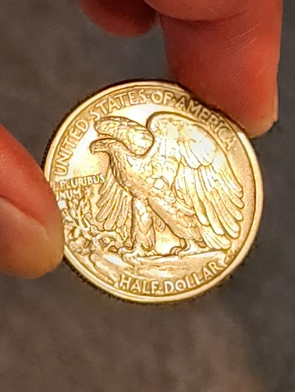 SHARP LUSTROUS UNCIRCULATED 1942 WALKING LIBERTY SILVER HALF DOLLAR